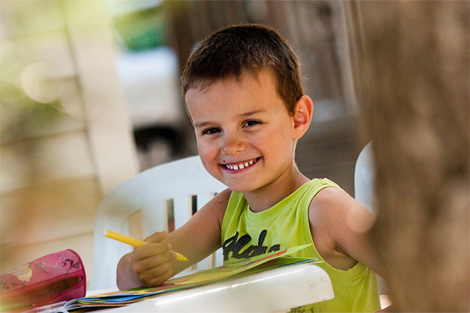 activité créative au club enfants